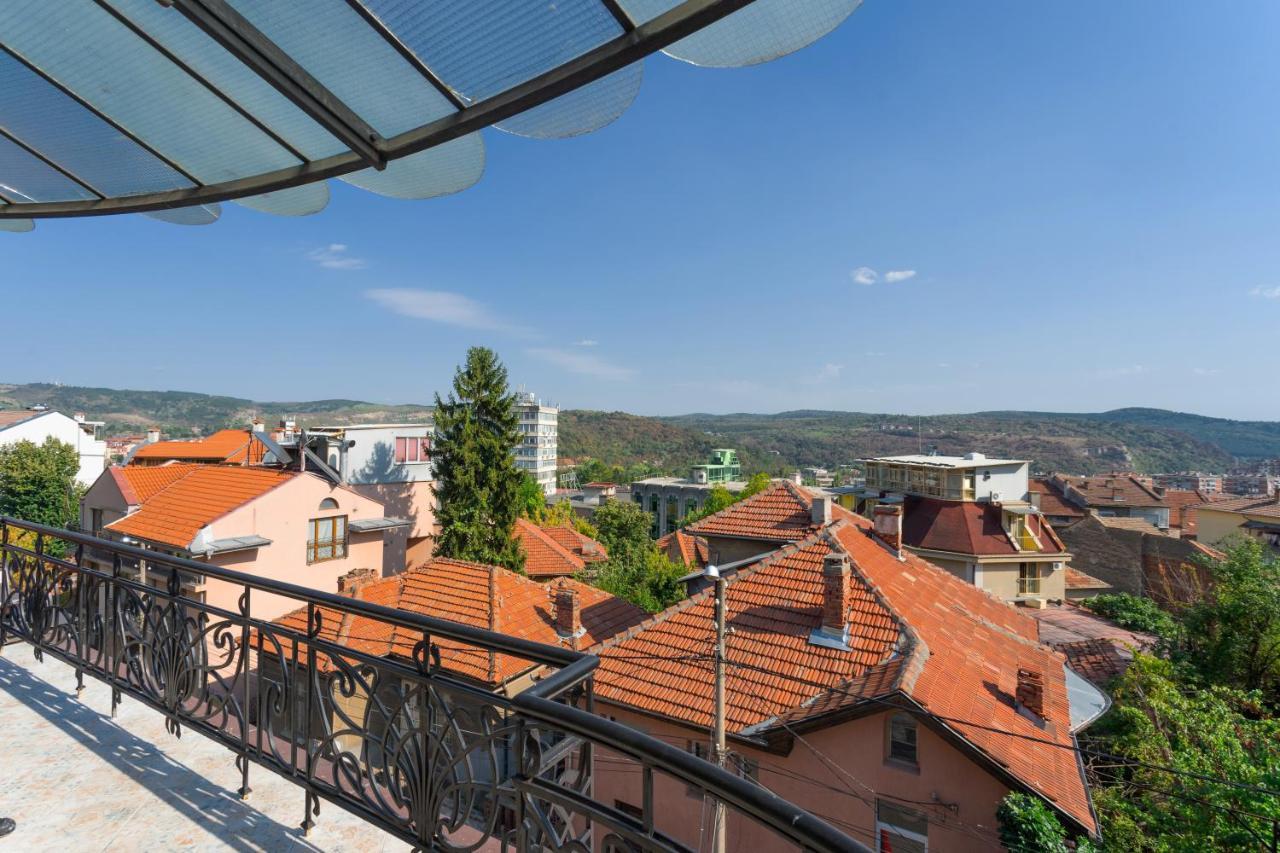 Luxury Private House In City Center Veliko Turnovo Bagian luar foto