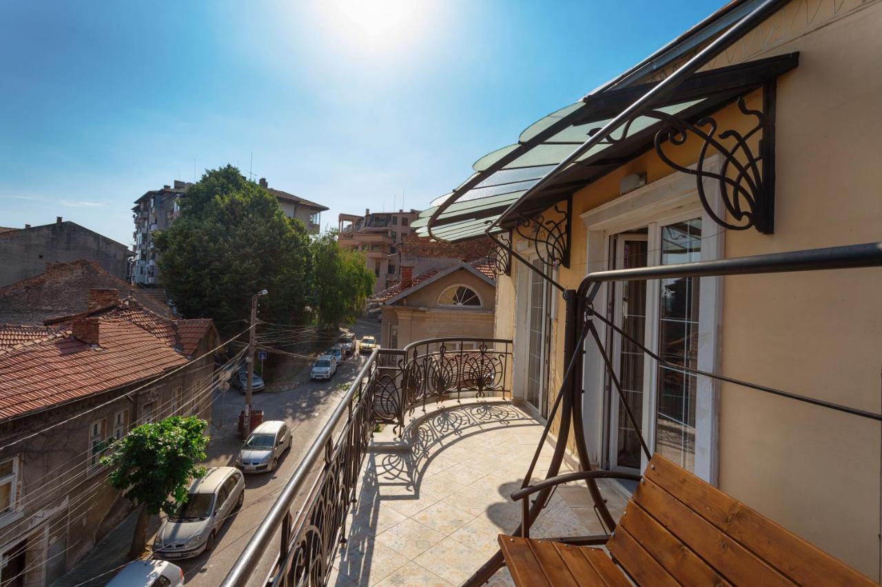Luxury Private House In City Center Veliko Turnovo Bagian luar foto